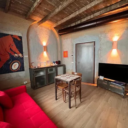 Emme Loft I Orange Moon - Vibrant Modern Luxury Loft בית נופש *