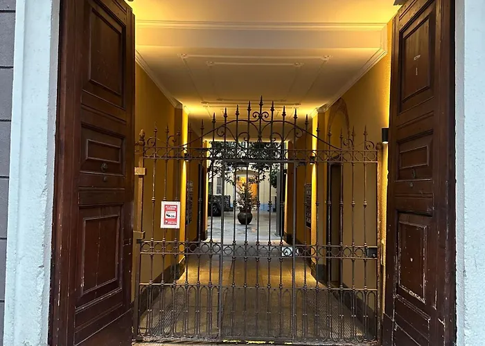 Emme Loft I Orange Moon - Vibrant Modern Luxury Loft Vakantiehuis Milaan